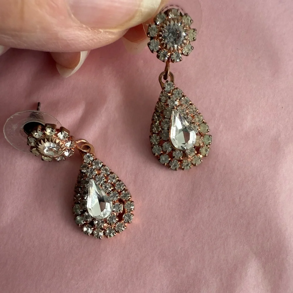 New Marquise Collection Jewelry Rose Gold Necklace/Earrings w/Cubic Zirconias - Picture 11 of 14